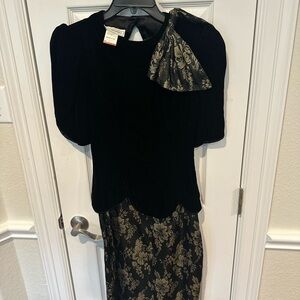 Scott McClintock Black and Gold Long Sleeve Dress
